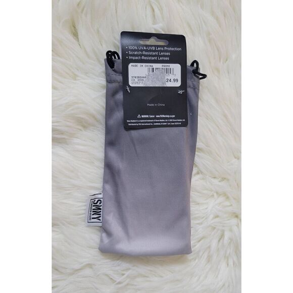 SMNY A Steve Madden Brand Cat Eyed Sunglasses Black - Picture 3 of 7